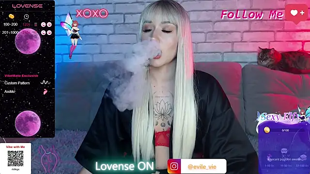 Snapshot of Eva_Evile chatting on March 13, 2025, 1:40 pm Eva Evile online show from March 13, 2025, 1:40 pm