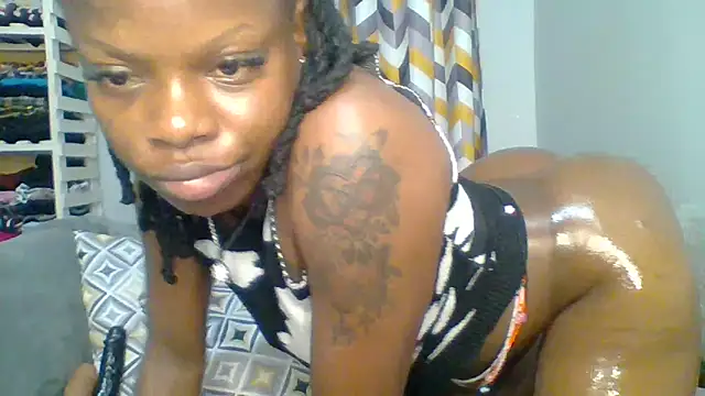 Snapshot of Petite_254 chatting on March 11, 2026, 10:59 pm Petite 254 online show from March 11, 2026, 10:59 pm