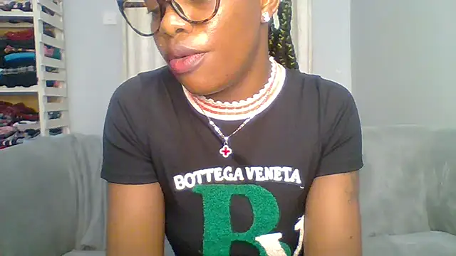 Snapshot of Petite_254 chatting on March 26, 2026, 12:58 pm Petite 254 online show from March 26, 2026, 12:58 pm