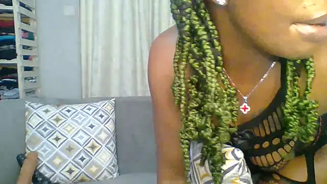 Snapshot of Petite_254 chatting on March 29, 2026, 12:12 am Petite 254 online show from March 29, 2026, 12:12 am