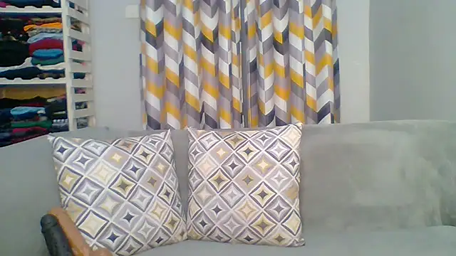 Petite 254 online show from February 14, 2026, 12:22 am