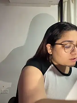 Snapshot of KathyGonzalez chatting on November 24, 2025, 10:48 am KathyGonzalez online show from November 24, 2025, 10:48 am