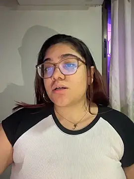 Snapshot of KathyGonzalez chatting on November 14, 2025, 11:14 am KathyGonzalez online show from November 14, 2025, 11:14 am