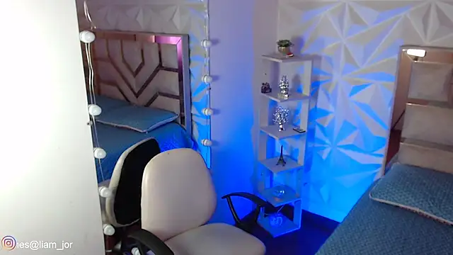 Jonesliam23 online show from April 6, 2026, 7:26 pm