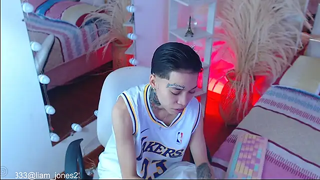 Snapshot of Jonesliam23 chatting on November 14, 2025, 7:06 pm Jonesliam23 online show from November 14, 2025, 7:06 pm