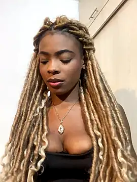 adaraSmiith online show from November 21, 2025, 12:37 pm