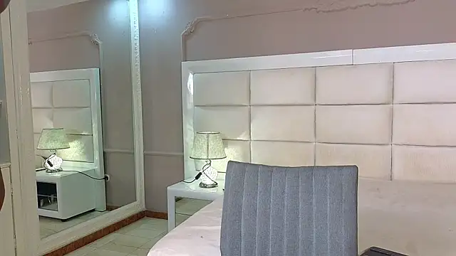 Snapshot of adaraSmiith chatting on February 5, 2026, 10:27 pm adaraSmiith online show from February 5, 2026, 10:27 pm