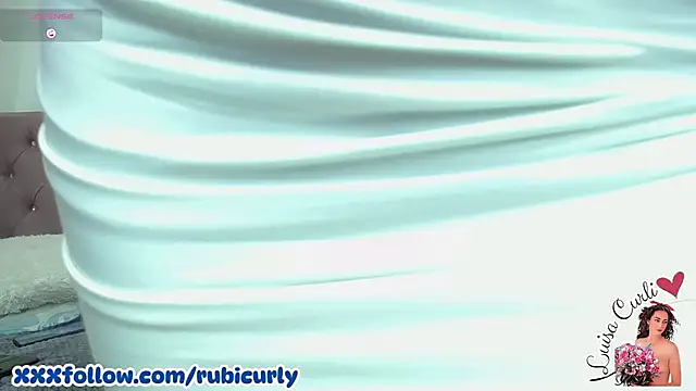 Snapshot of luisa_curli chatting on February 22, 2025, 8:20 pm luisa curli online show from February 22, 2025, 8:20 pm