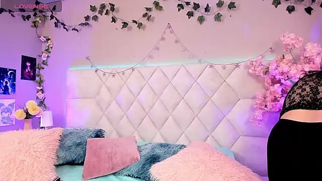 Rox xane  online show from February 11, 2026, 3:17 am