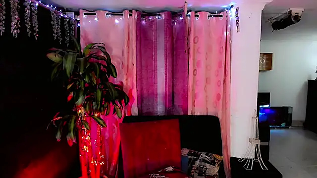 Snapshot of the-horus-girl chatting on January 17, 2026, 7:34 am the-horus-girl online show from January 17, 2026, 7:34 am