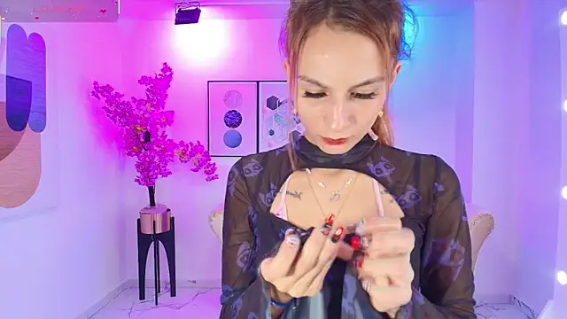 Snapshot of Tamara_slimx chatting on October 22, 2025, 11:36 pm Tamara slimx online show from October 22, 2025, 11:36 pm