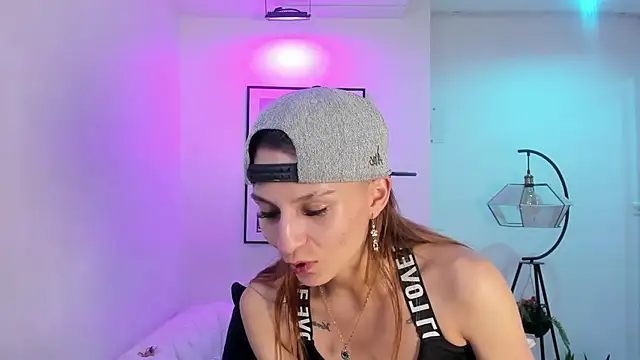 Snapshot of Tamara_slimx chatting on March 16, 2025, 10:22 am Tamara slimx online show from March 16, 2025, 10:22 am