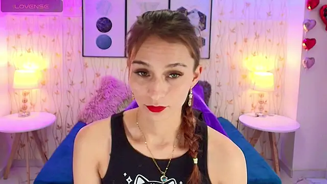 Snapshot of Tamara_slimx chatting on March 6, 2025, 11:42 pm Tamara slimx online show from March 6, 2025, 11:42 pm