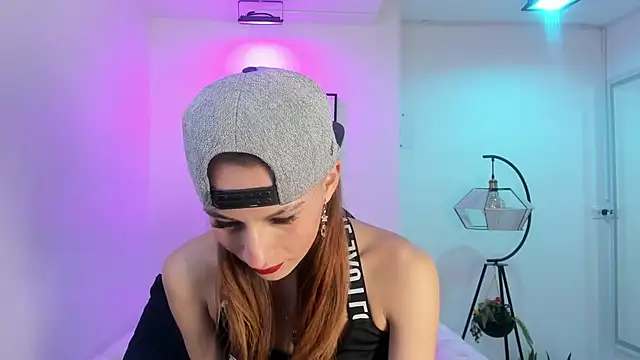 Snapshot of Tamara_slimx chatting on March 16, 2025, 3:58 am Tamara slimx online show from March 16, 2025, 3:58 am