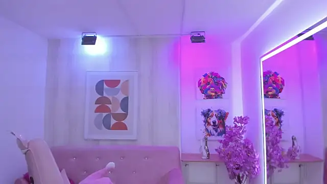 Snapshot of Tamara_slimx chatting on March 22, 2025, 3:52 am Tamara slimx online show from March 22, 2025, 3:52 am