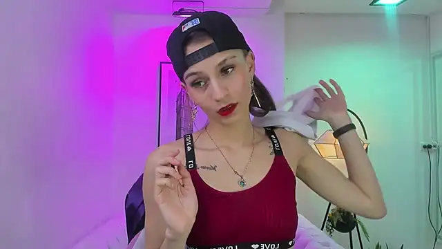 Snapshot of Tamara_slimx chatting on March 19, 2025, 3:41 am Tamara slimx online show from March 19, 2025, 3:41 am