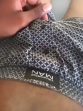 Almino00 online show from February 16, 2026, 9:41 am