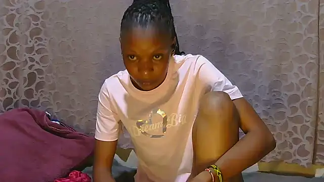 Snapshot of slim_girl02 chatting on April 1, 2026, 2:47 pm slim girl02 online show from April 1, 2026, 2:47 pm