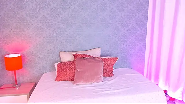 Snapshot of CatrinaRossi chatting on January 15, 2025, 9:30 pm CatrinaRossi online show from January 15, 2025, 9:30 pm