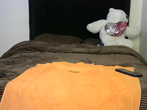 Snapshot of Moniklavy chatting on February 4, 2025, 5:55 pm Moniklavy online show from February 4, 2025, 5:55 pm