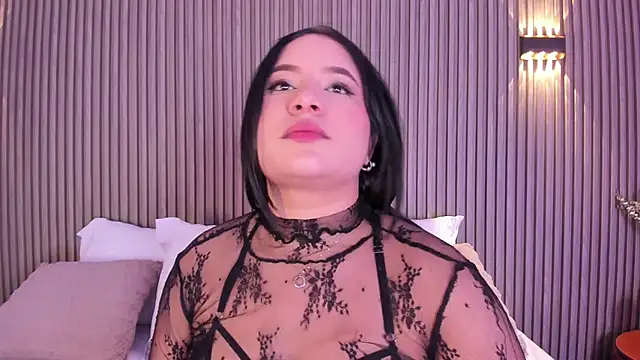 HannaKarson online show from April 9, 2026, 4:03 am