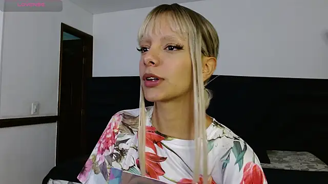 peyton golden1 online show from January 11, 2026, 3:57 am