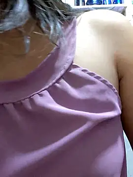 Snapshot of _Mira_69_ chatting on January 5, 2026, 11:52 pm Mira 69 online show from January 5, 2026, 11:52 pm