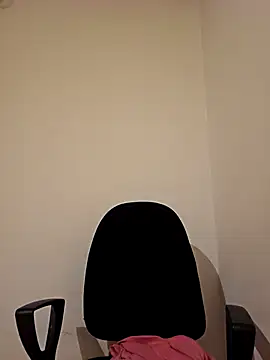 Snapshot of Selenna_emma chatting on October 9, 2025, 8:31 pm Selenna emma online show from October 9, 2025, 8:31 pm