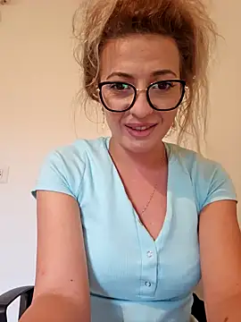 Snapshot of Selenna_emma chatting on September 25, 2025, 12:55 pm Selenna emma online show from September 25, 2025, 12:55 pm