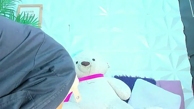 Snapshot of Briyit_Doll chatting on October 17, 2025, 3:03 pm Briyit Doll online show from October 17, 2025, 3:03 pm