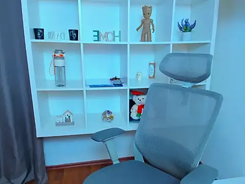 Snapshot of se6model chatting on March 1, 2026, 5:13 pm se6model online show from March 1, 2026, 5:13 pm