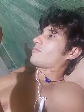 pedrodavid  online show from November 14, 2025, 5:22 am