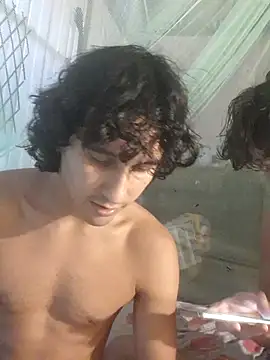 Snapshot of pedrodavid_ chatting on April 4, 2026, 9:43 pm pedrodavid online show from April 4, 2026, 9:43 pm