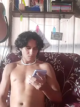 Snapshot of pedrodavid_ chatting on March 10, 2026, 5:50 pm pedrodavid online show from March 10, 2026, 5:50 pm