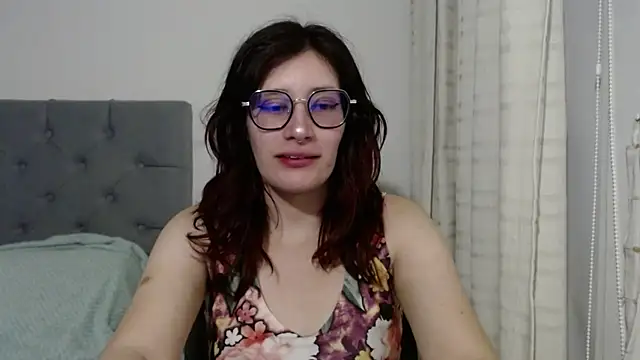 Snapshot of mariana124- chatting on January 22, 2025, 8:38 pm mariana124- online show from January 22, 2025, 8:38 pm