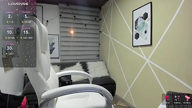 Enma  clark online show from February 27, 2026, 4:23 am