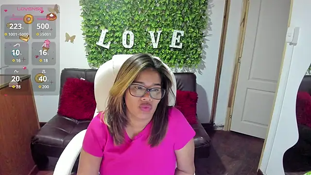 Snapshot of Enma__clark chatting on February 11, 2025, 7:16 pm Enma clark online show from February 11, 2025, 7:16 pm