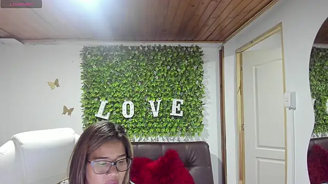 Snapshot of Enma__clark chatting on February 3, 2025, 7:31 pm Enma clark online show from February 3, 2025, 7:31 pm