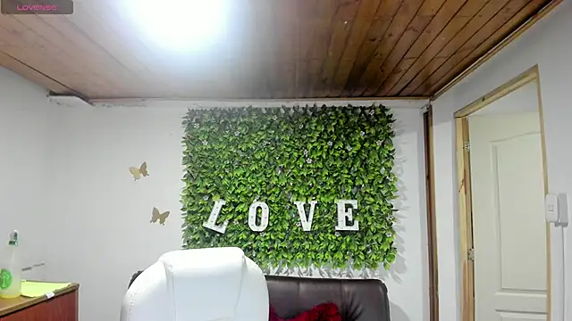Snapshot of Enma__clark chatting on February 18, 2025, 7:19 pm Enma clark online show from February 18, 2025, 7:19 pm