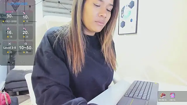 Snapshot of Enma__clark chatting on April 26, 2026, 4:21 am Enma clark online show from April 26, 2026, 4:21 am