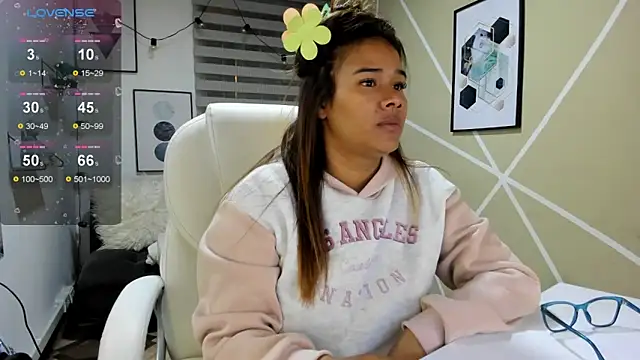 Snapshot of Enma__clark chatting on April 19, 2026, 4:02 am Enma clark online show from April 19, 2026, 4:02 am