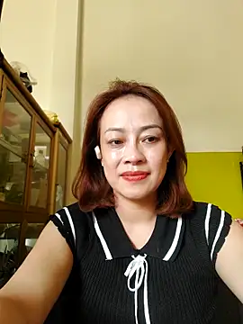 Baby-bigboobs2024 online show from October 6, 2025, 2:57 am