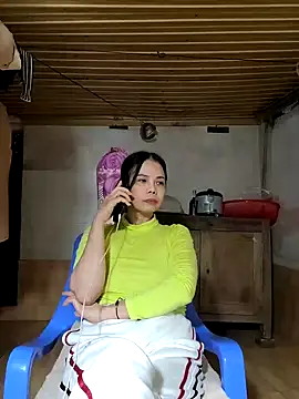 Snapshot of Tinease chatting on March 21, 2025, 7:33 am Tinease online show from March 21, 2025, 7:33 am