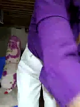 Snapshot of Tinease chatting on March 18, 2025, 8:17 am Tinease online show from March 18, 2025, 8:17 am