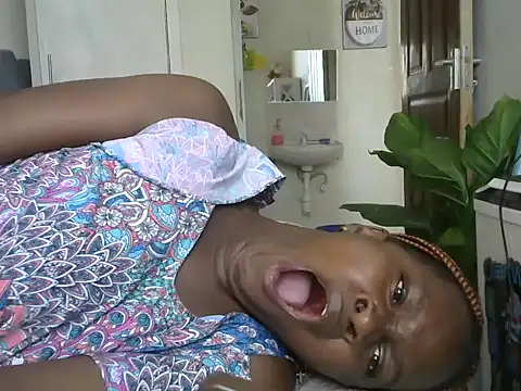 queen-goddess online show from January 14, 2026, 6:06 am