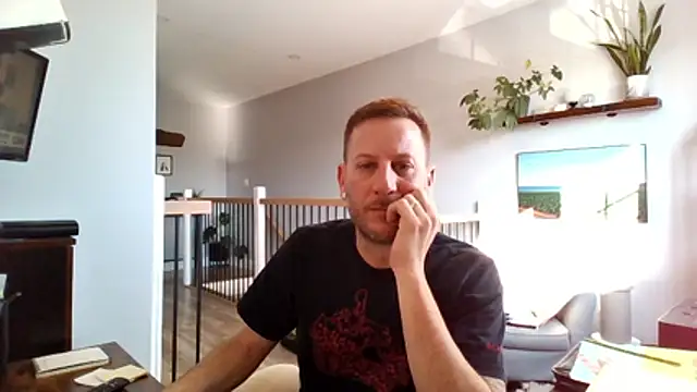 Bigdicktrav902 online show from April 9, 2026, 12:11 pm