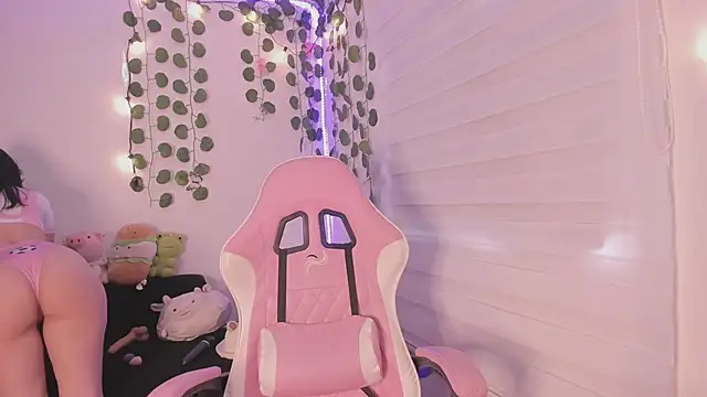 moonliiiight1 online show from March 17, 2025, 10:08 pm