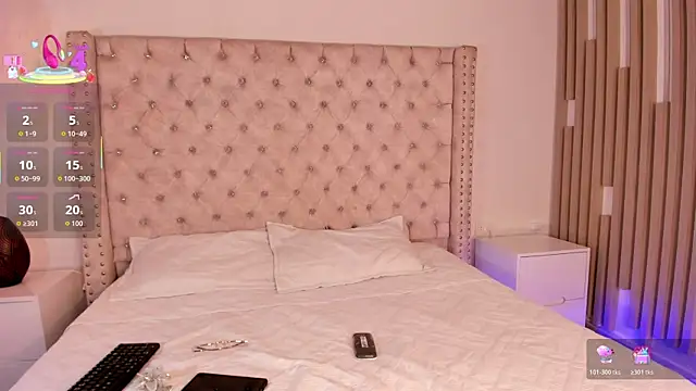 Snapshot of Maya_Bluee chatting on December 15, 2025, 3:45 am Maya Bluee online show from December 15, 2025, 3:45 am