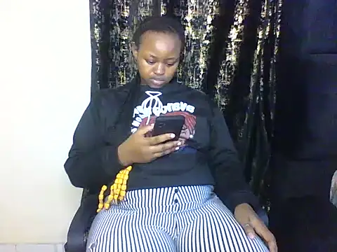 Candii wet  online show from February 20, 2025, 2:57 pm