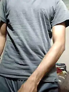 PRIYANHUxh online show from April 19, 2026, 8:00 pm